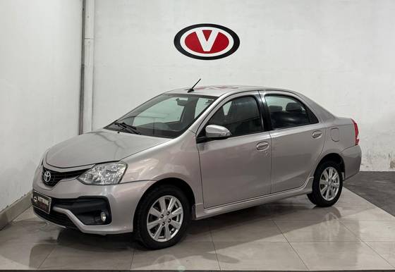 TOYOTA ETIOS 1.5 XLS SEDAN 16V FLEX 4P AUTOMÁTICO TOYOTA ETIOS 1.5 XLS SEDAN 16V FLEX 4P AUTOMÁTICO